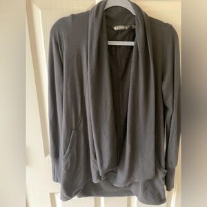 Athleta Pranayama Restore Wrap in Black